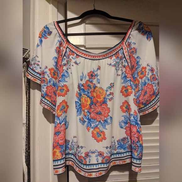 Flying Tomato Boho Floral Top in Excellent Condition Size Medium - Picture 3 of 3
